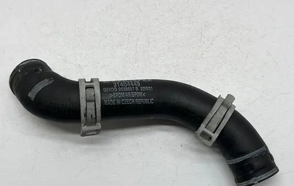 Volvo XC90 Engine coolant pipe/hose 31404449 9028857B