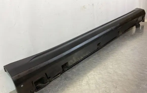 Suzuki SX4 S-Cross Sill