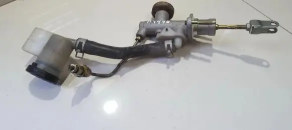 Nissan Almera N16 Clutch master cylinder