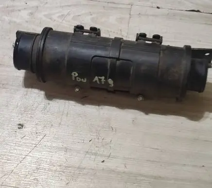 Jeep Grand Cherokee Air intake duct part 52014497AB