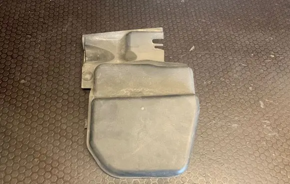BMW X1 E84 Other engine bay part 15677210 6925018