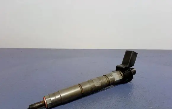 BMW 7 F01 F02 F03 F04 Fuel injector 7805428
