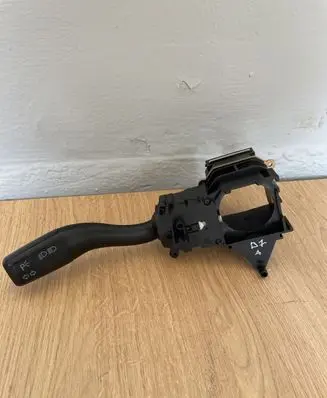 Audi A4 S4 B7 8E 8H Indicator stalk CZK0301104601
