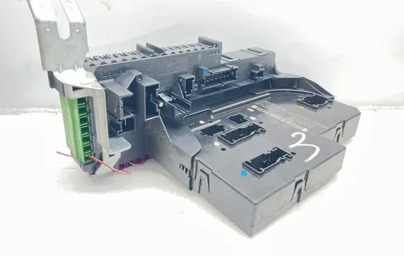 Mercedes-Benz C W204 Fuse module 2049060105 2049019602