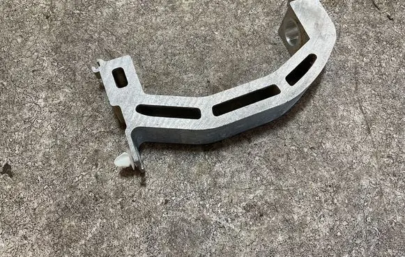 Volvo XC40 Engine mounting bracket 31681596 P9191016 3465B9844