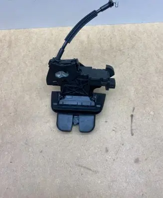 Audi A3 S3 8P Tailgate/trunk/boot lock/catch/latch 8P4827505C