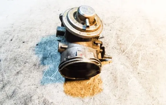 Audi A4 S4 B6 8E 8H EGR valve 038131501J 038129637A
