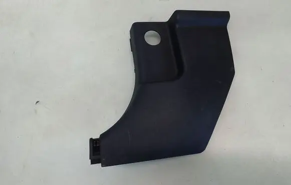 Foot area side trim