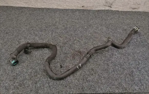 Land Rover Range Rover Sport L494 Engine coolant pipe/hose FPLA8B573CB FPLA8B573