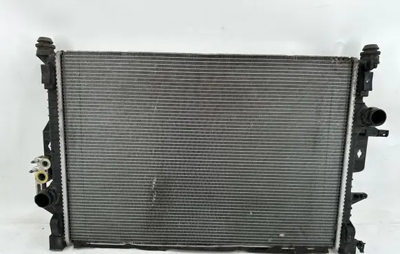 Volvo V40 Coolant radiator 31319064