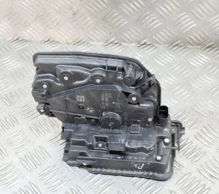 BMW 5 G30 G31 G38 Coupe door lock (next to the handle) 18283810 7477695