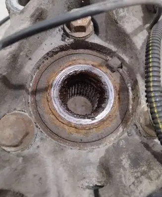 Opel Insignia A Front wheel hub spindle knuckle
