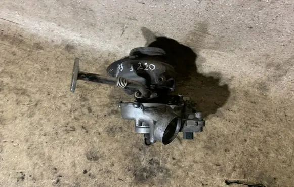 Mercedes-Benz E W212 Turbo A6511530094