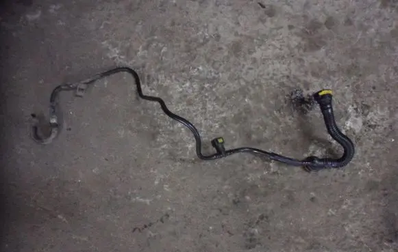 Peugeot 206 Breather hose/pipe 