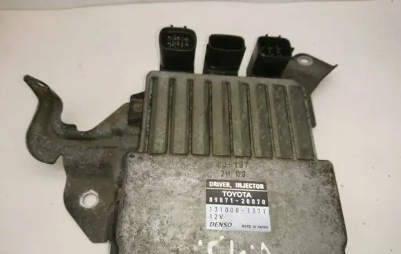 Toyota Corolla Verso AR10 Fuel injection control unit/module 8987120070 1310001371