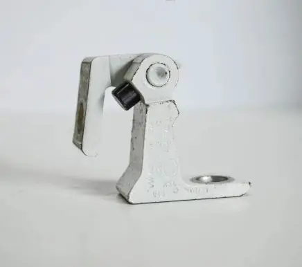 Skoda Yeti (5L) Rear door upper hinge 8K0831402A