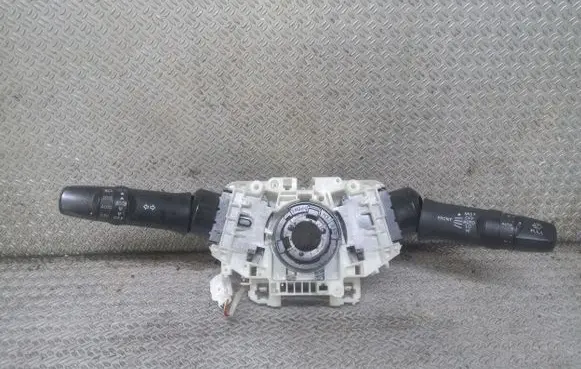 Mitsubishi Lancer VIII Wiper turn signal indicator stalk/switch 8600A201