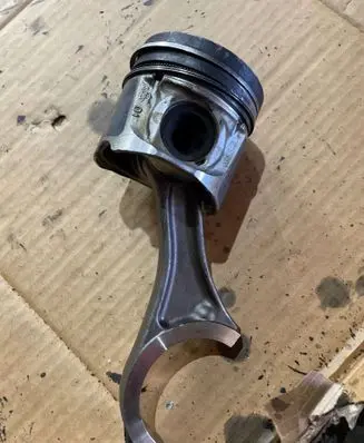 Infiniti FX Piston with connecting rod 10653