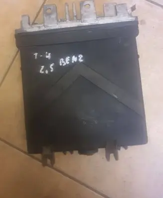 Volkswagen Transporter - Caravelle T4 Engine control unit/module 023906022B 25791