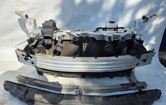 Toyota Prius (XW50) Radiator support slam panel