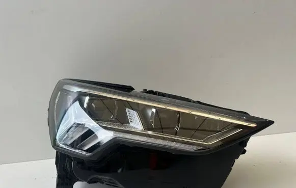 Audi Q3 F3 Headlight/headlamp 83A941036