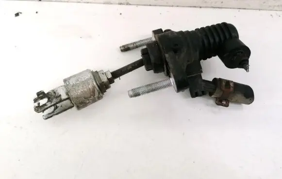 Toyota RAV 4 (XA30) Clutch master cylinder 0608230348
