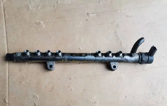 Volvo XC60 Fuel main line pipe 30777759 648754L5 0445215025