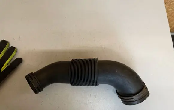 Audi Q7 4L Intercooler hose/pipe 7L6129617F