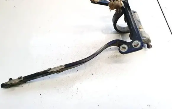 Volkswagen Touareg I Tailgate/trunk/boot hinge 7l6827302b