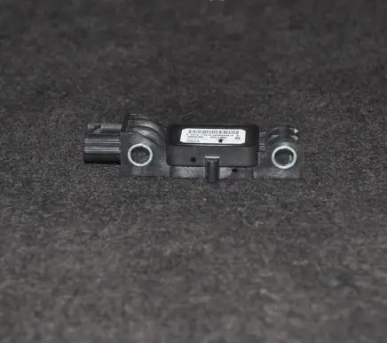 Suzuki Grand Vitara II Airbag deployment crash/impact sensor 3893065J30