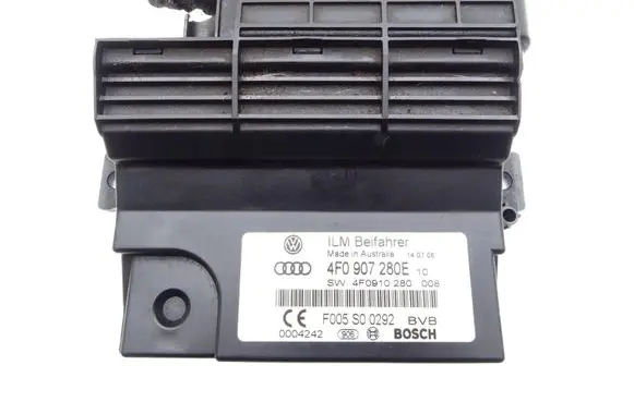 Audi Q7 4L Central body control module 4F0907280E 4F0910280