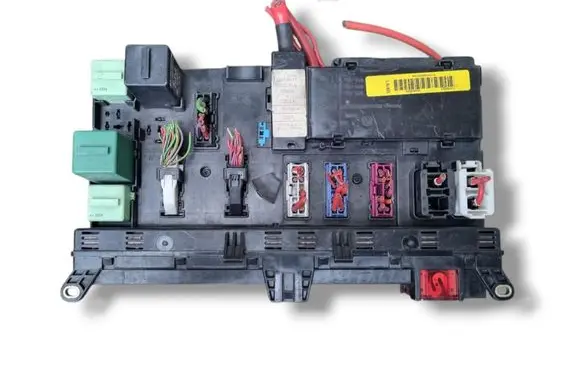 Land Rover Range Rover L322 Fuse module YMD002310 YPP000020