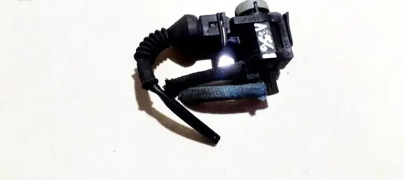 Audi A6 S6 C5 4B Turbo solenoid valve 1j0906283a