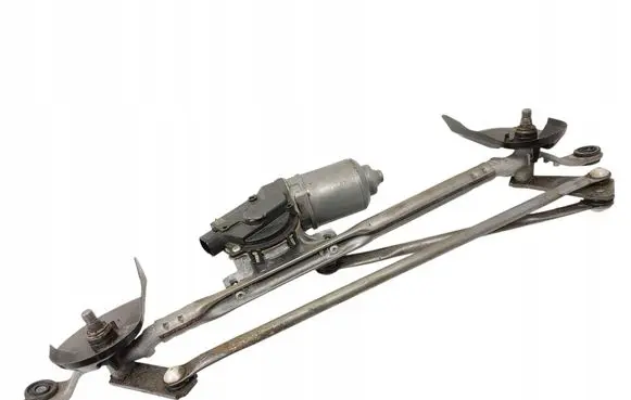 Mitsubishi Outlander Front wiper linkage and motor 159300