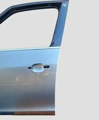 Opel Zafira C Front door