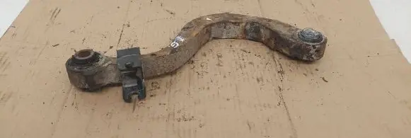 Rear control arm