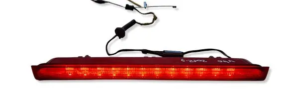 Volvo V40 Third/center stoplight E210116