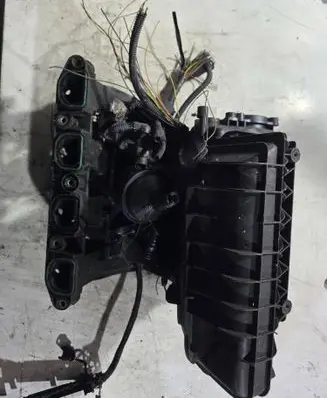 BMW 3 E46 Intake manifold 