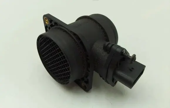 Volkswagen Golf IV Mass air flow meter 06A906461 0280217121