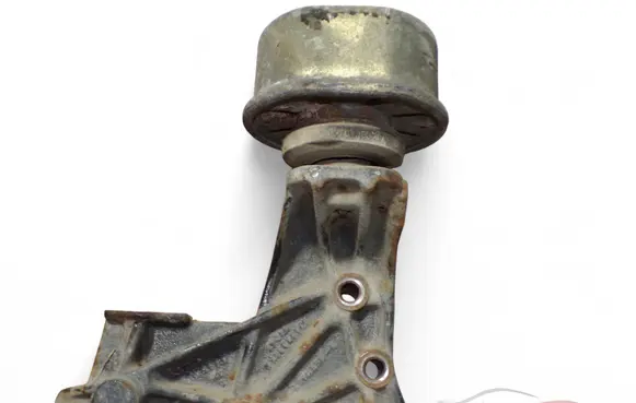 Engine mount bracket