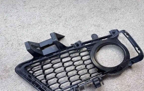 BMW 3 F30 F35 F31 Front bumper lower grill 8062632