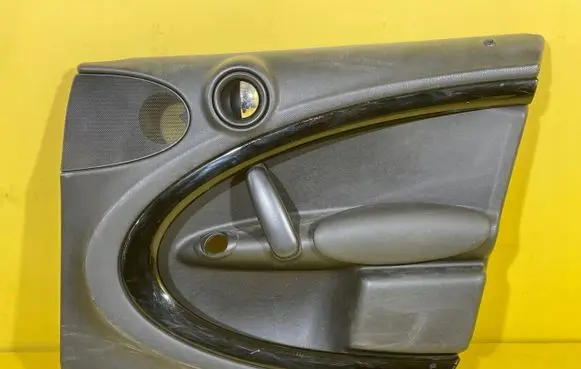 Mini Cooper Countryman R60 Front door card panel trim