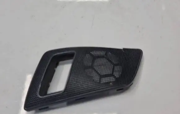Skoda Octavia Mk2 (1Z) Front door window switch trim 1Z0868159A