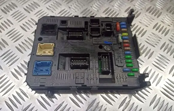Citroen C5 High voltage junction box 9664059080