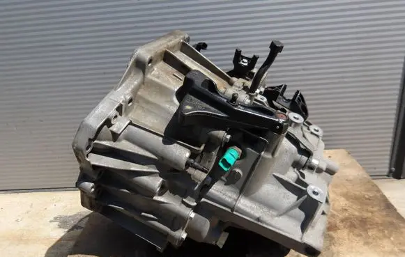Nissan Qashqai Manual 6 speed gearbox 320104EA2B 320103660R