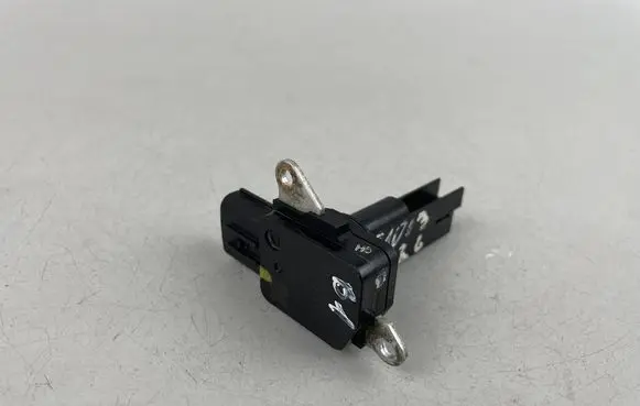 Subaru Outback Mass air flow meter 22680AA38A MX1974005131 1974005131