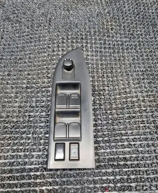 Suzuki Grand Vitara II Electric window control switch 64J30 3355T