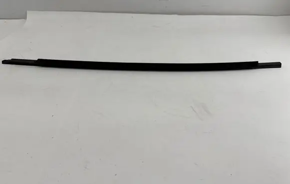 Audi Q2 - Rubber seal front door window/glass 81A837478