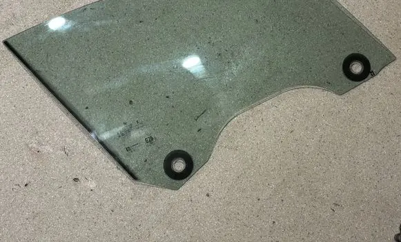 BMW 4 G22 G23 G24 G26 Front door window glass four-door 7955248