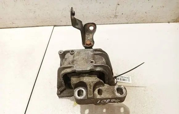 Volkswagen Golf V Engine mount bracket 1k0199262